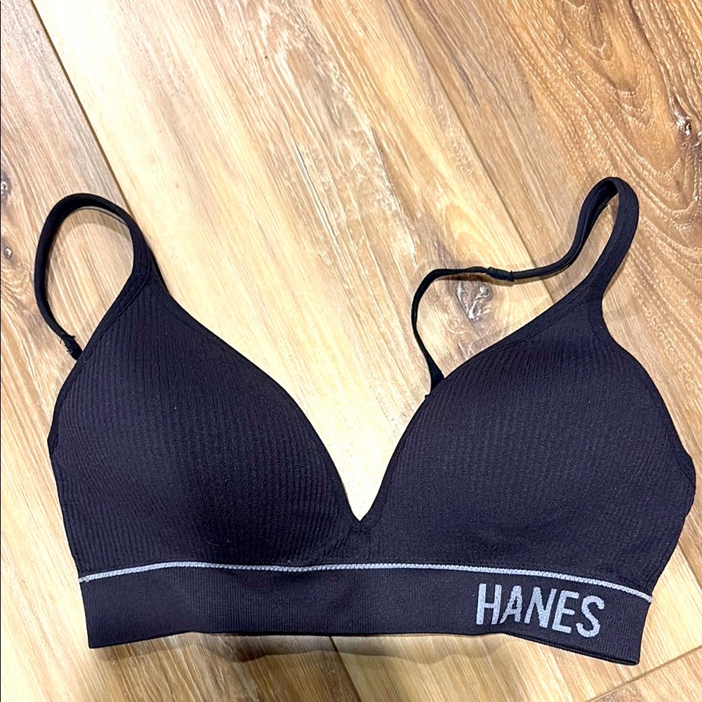 Hanes lined cup bra